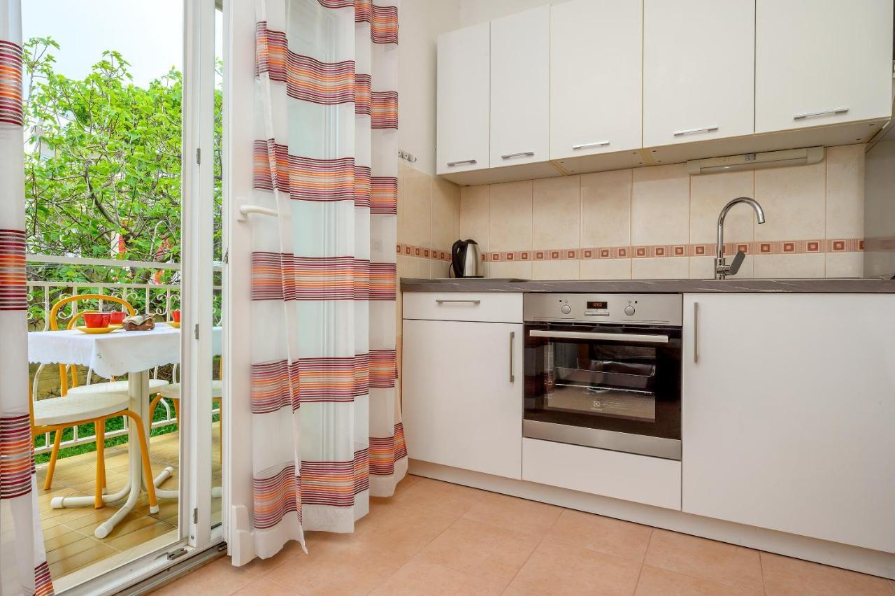 Apartments Juric Podstrana Buitenkant foto