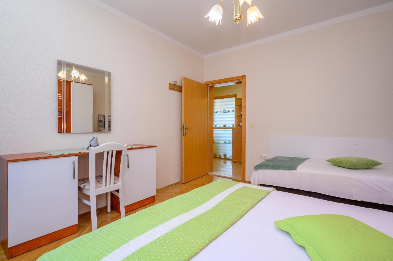 Apartments Juric Podstrana Buitenkant foto