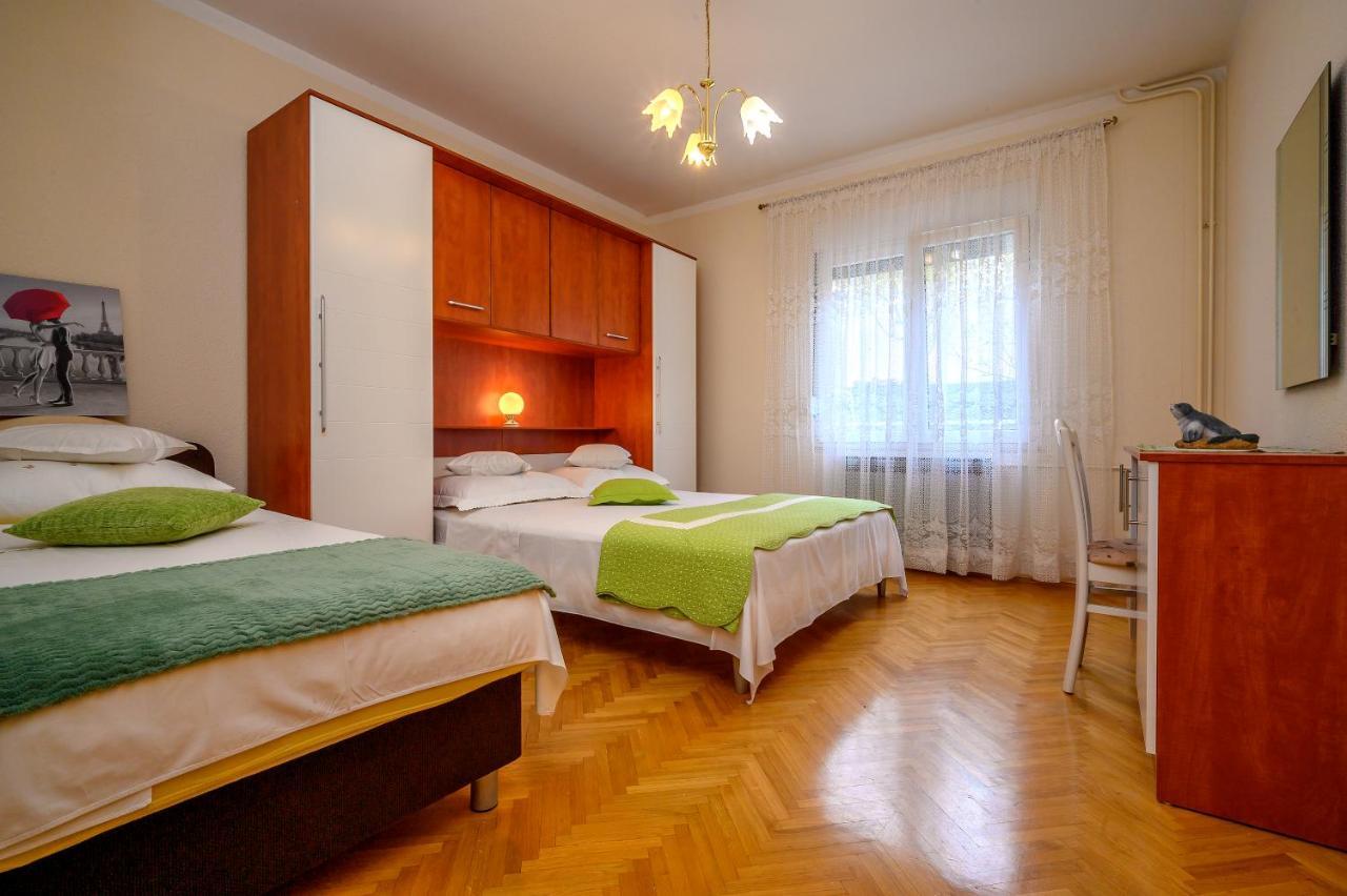 Apartments Juric Podstrana Buitenkant foto